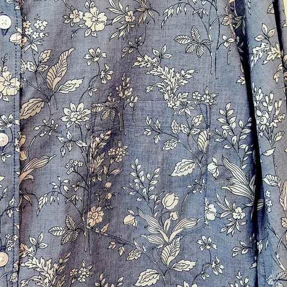 OLD NAVY FLORAL CHAMBRAY BLUE SHIRT - Picture 5 of 7